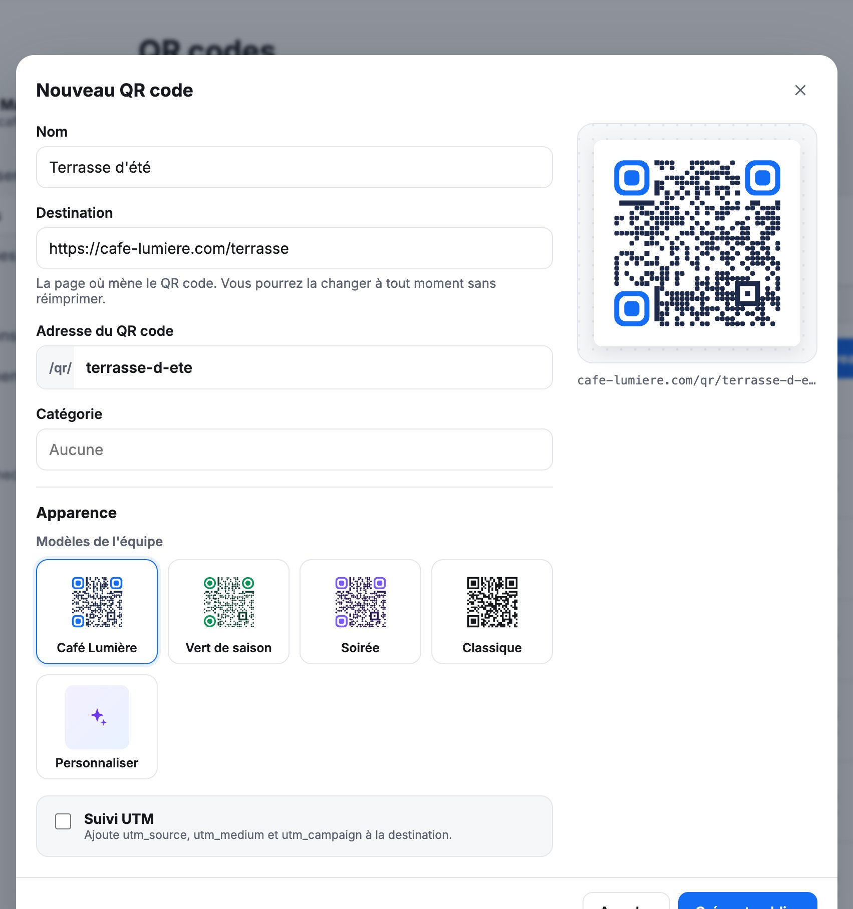 Le formulaire Nouveau QR code : nom, destination, adresse, catégorie et modèles, avec un aperçu en direct.